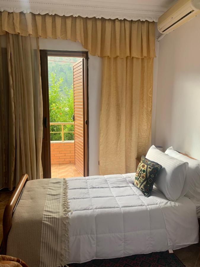 Vila Demaj! Free Parking Berat Exterior photo