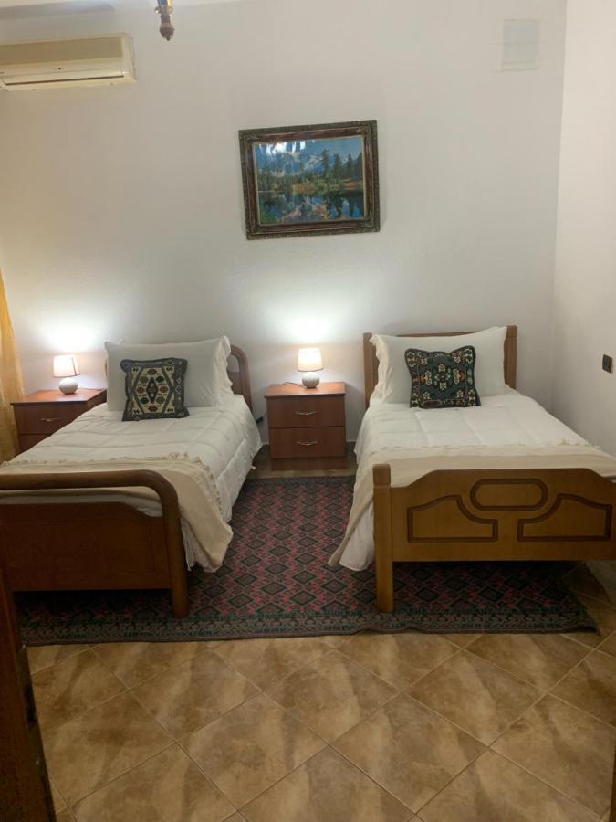 Vila Demaj! Free Parking Berat Exterior photo